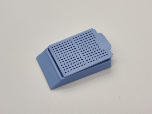 [GEN-GS-1091B] plastic biopsy tissue cassettes with removable lid 30 angled face large writing area blue 